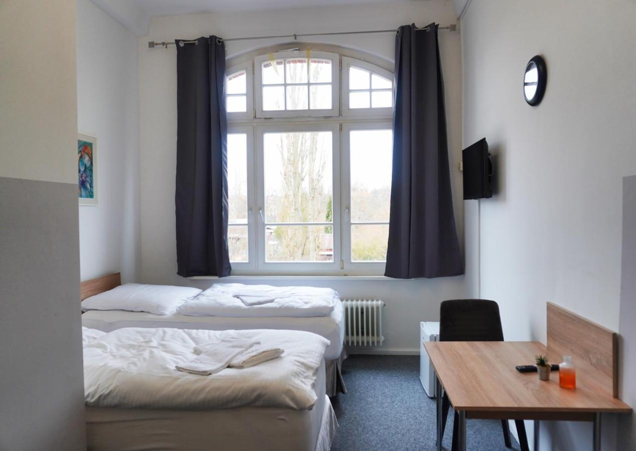 Motel Home Wittenau Берлін Екстер'єр фото
