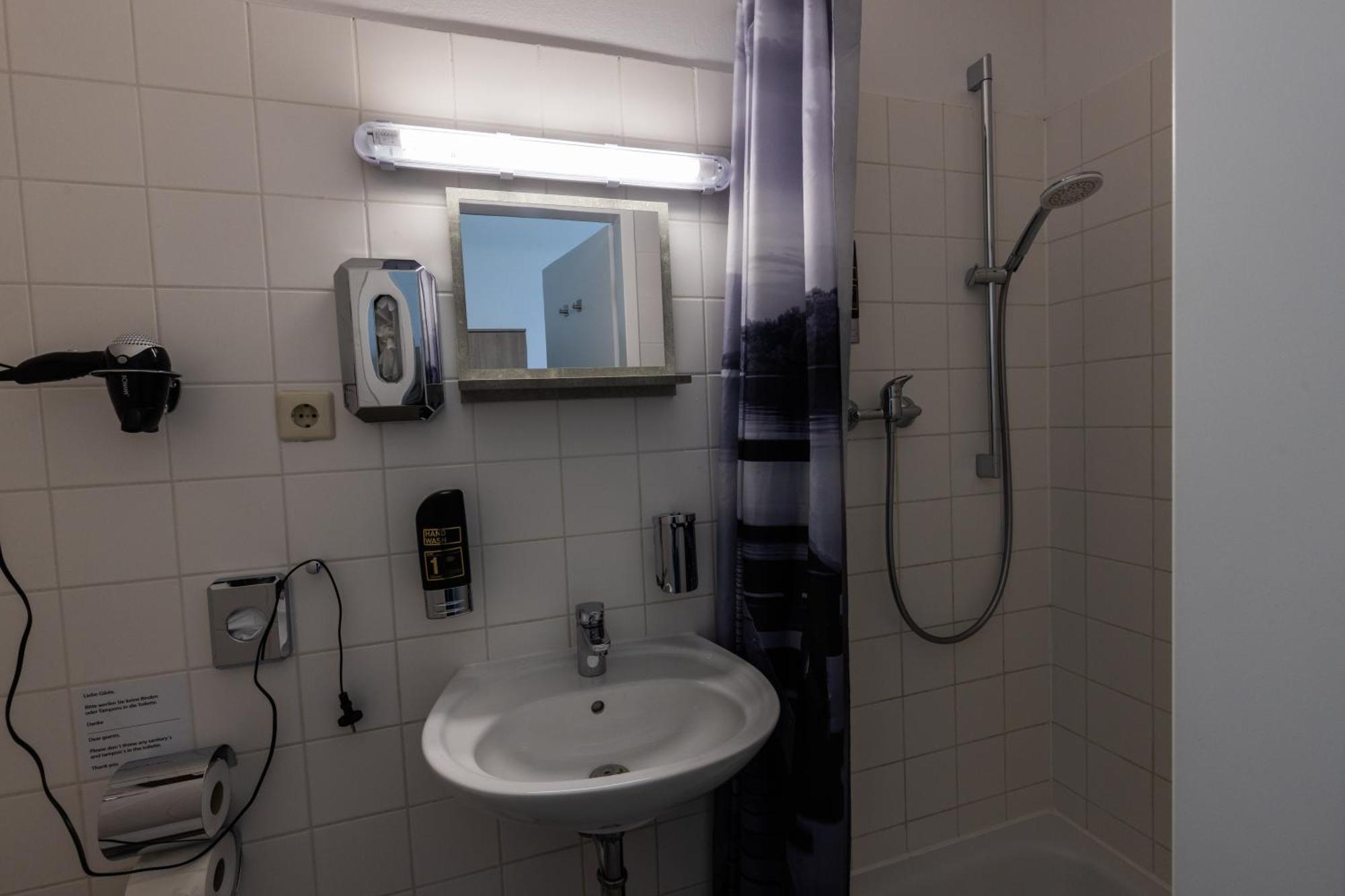 Motel Home Wittenau Берлін Екстер'єр фото