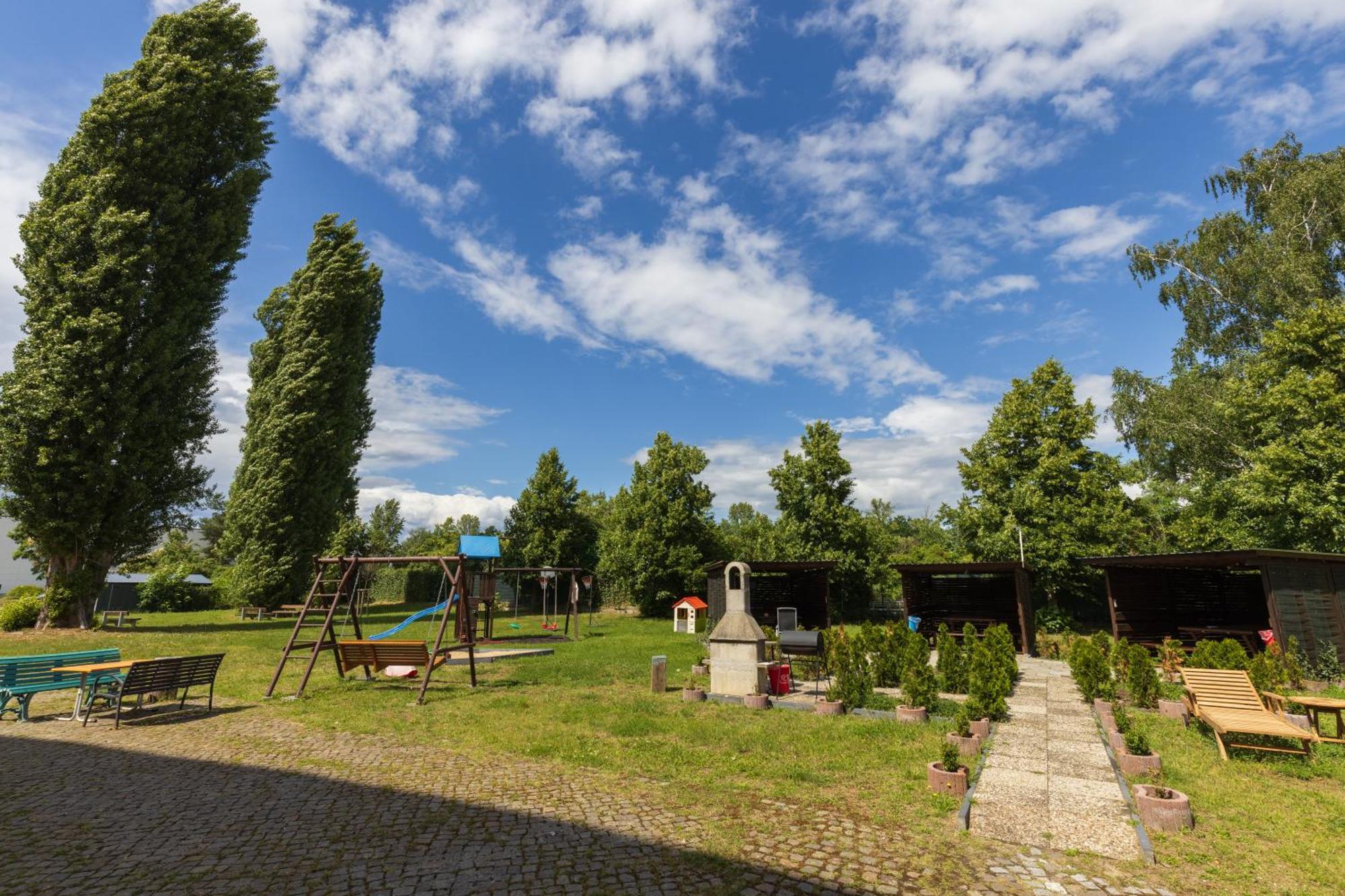 Motel Home Wittenau Берлін Екстер'єр фото